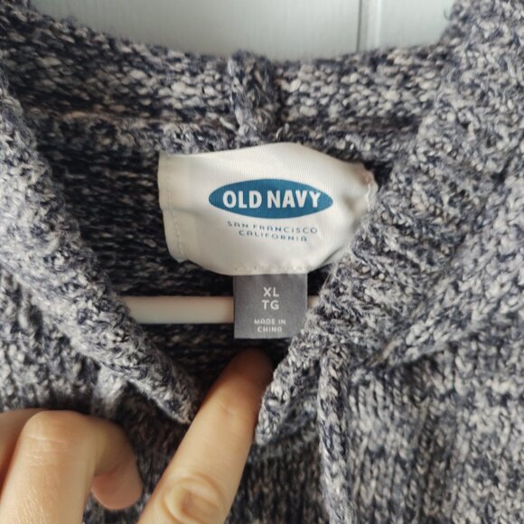 Old Navy Hooded Long-Sleeve Sweater - Picture 8 of 8
